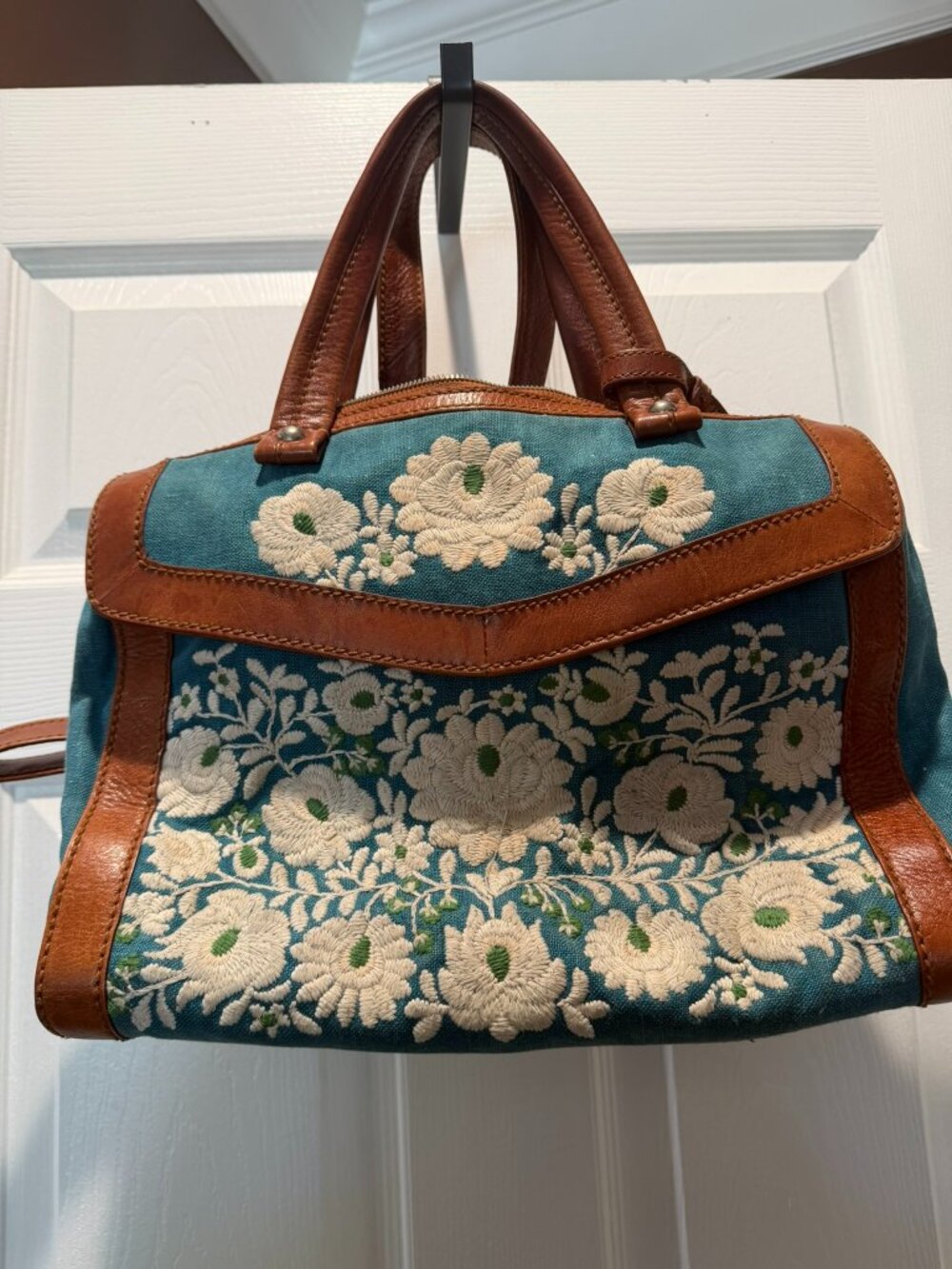 Isabella Fiore Embroidered Purse